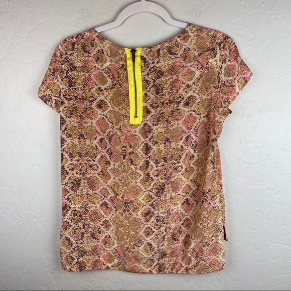 Anthropologie Fynn and Rose Tofino Snakeskin Print 100% Silk Short Sleeve Top XS - Picture 6 of 7